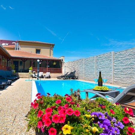 Penzion Zaječák Zaječí Exterior foto